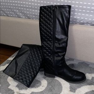 Charlotte Russe black boots